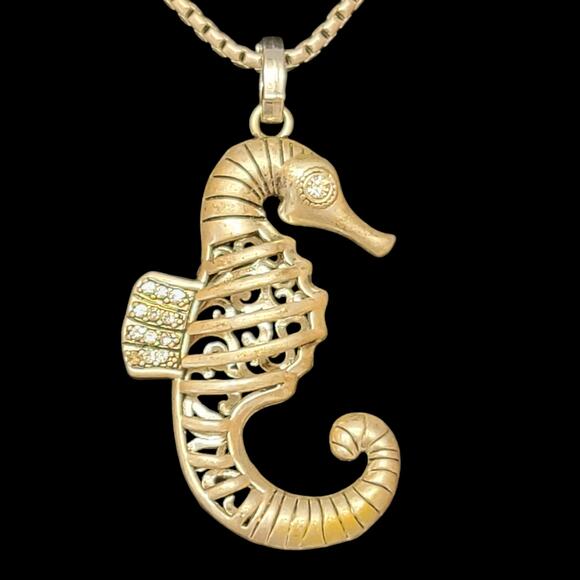 Monet Seahorse Necklace‎ Silver-tone Rhinestone Pendant 17.5" Beachy Statement - Picture 2 of 8